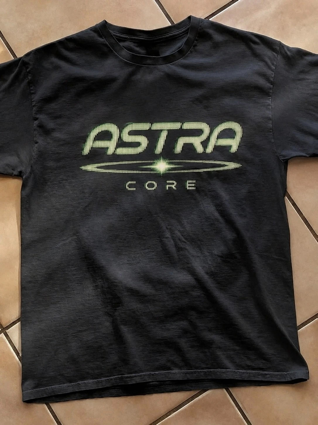 2026 Vintage Glitch Harf Baskı - Men'S Fashion Nova Shirts incelemesi ve fiyatı