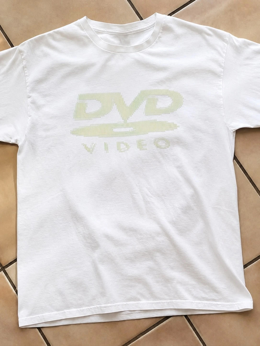 2026 Vintage Glitch Harf Baskı - Men'S Fashion Nova Shirts incelemesi ve fiyatı